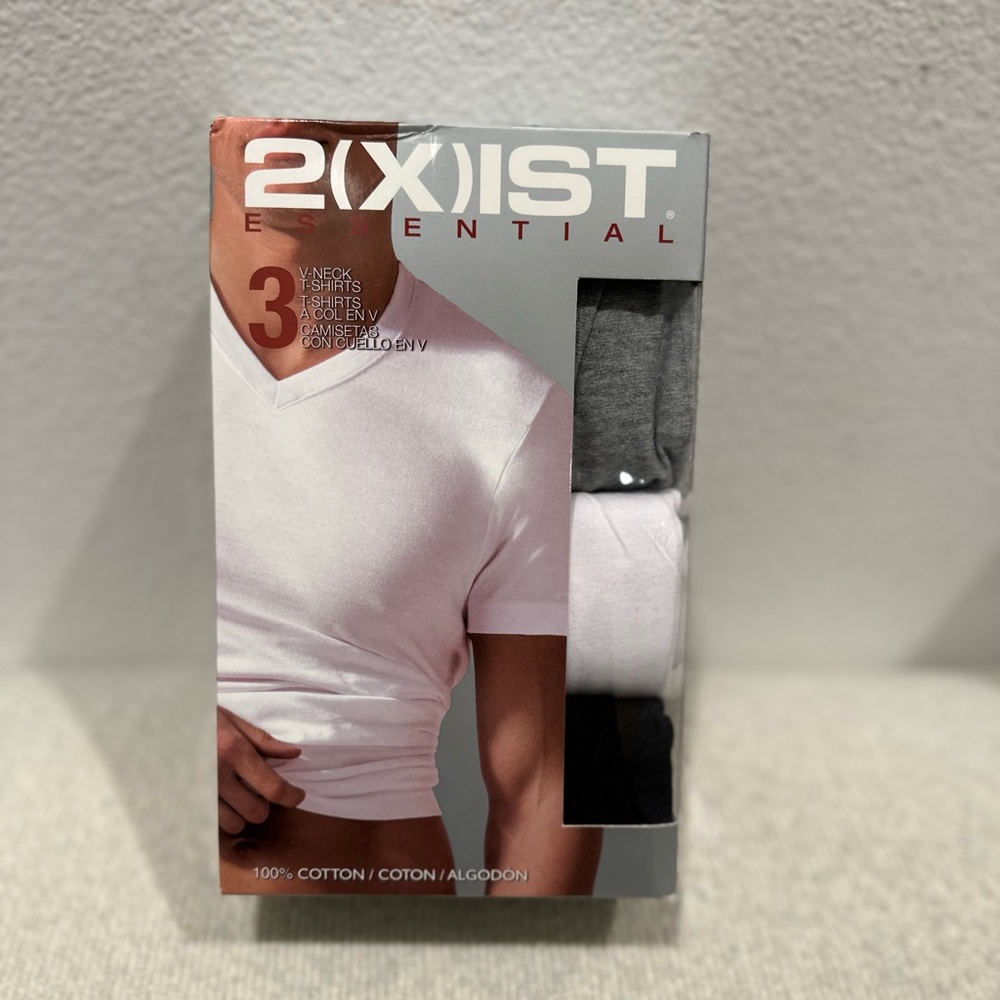 2(X)IST Essential V-Neck T-Shirts
